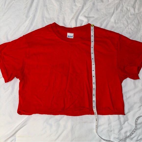 Gildan | Only The Strong Survive Logo Back Graphic Cropped Short Sleeve T Shirt - Picture 10 of 12